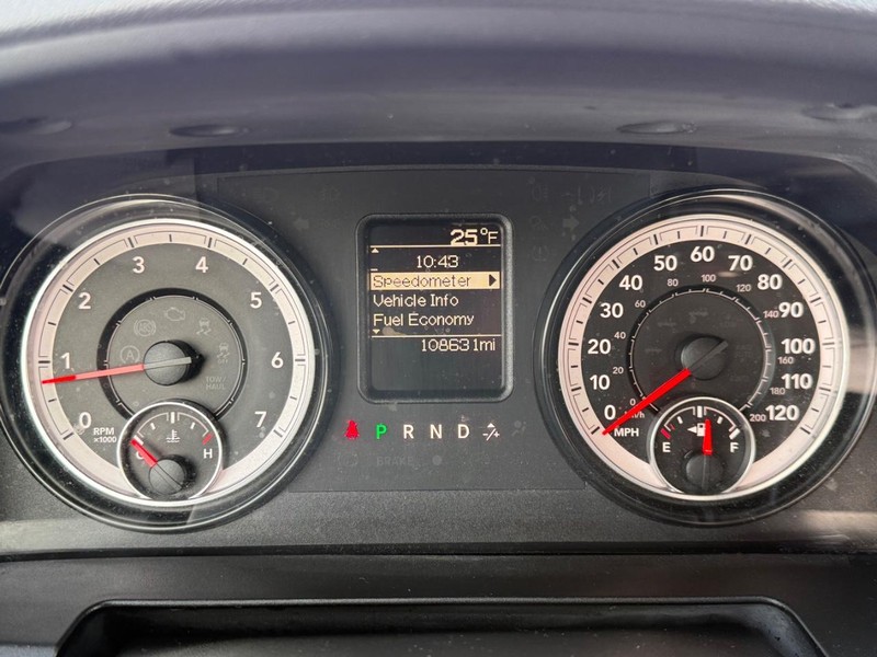 Ram 1500 Vehicle Full-screen Gallery Image 18