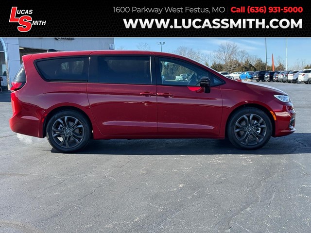 more details - chrysler pacifica