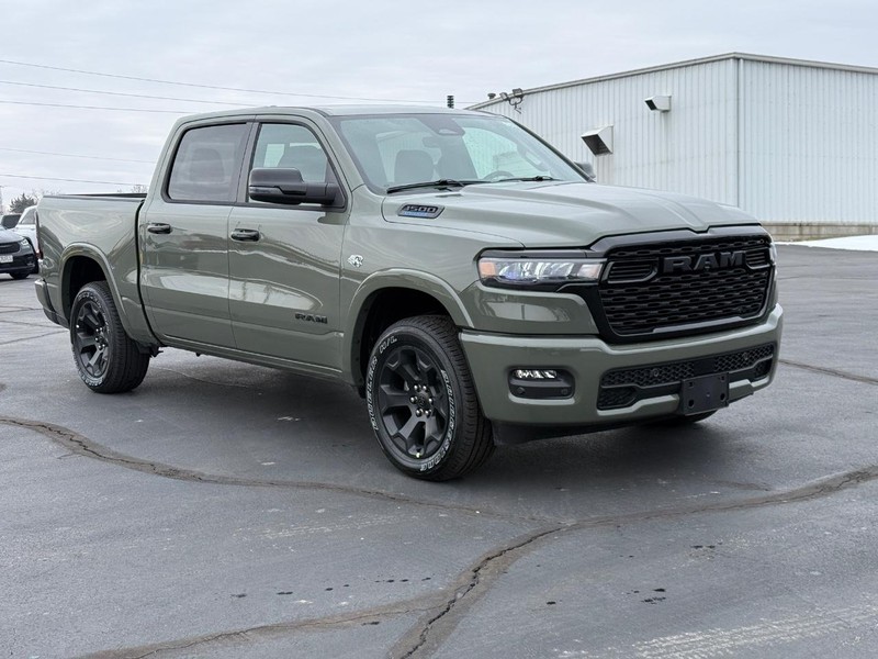 Ram 1500 Vehicle Full-screen Gallery Image 2