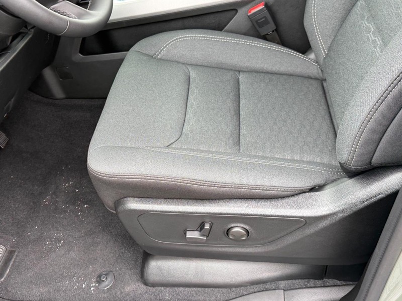 Ram 1500 Vehicle Full-screen Gallery Image 10