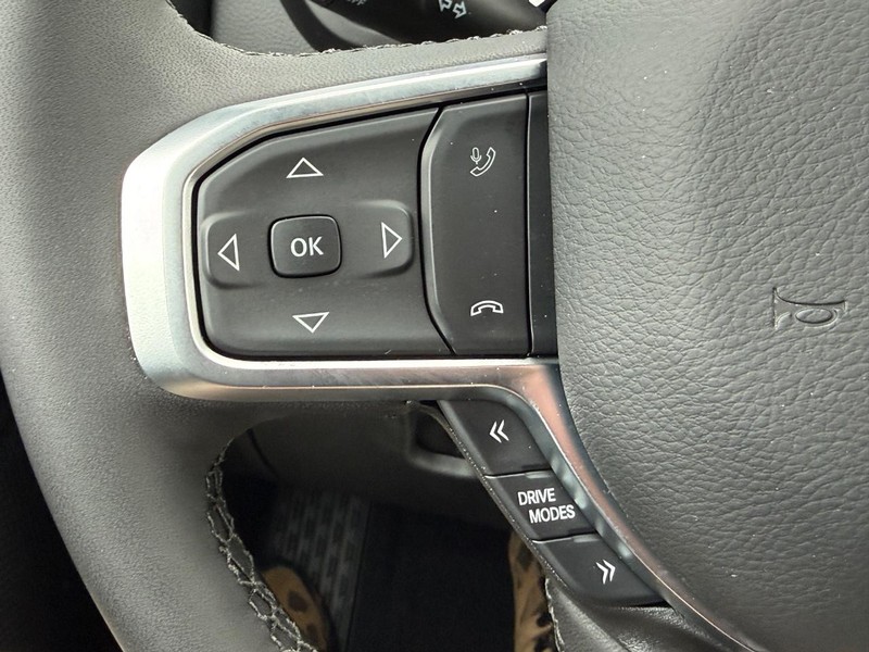 Ram 1500 Vehicle Full-screen Gallery Image 11