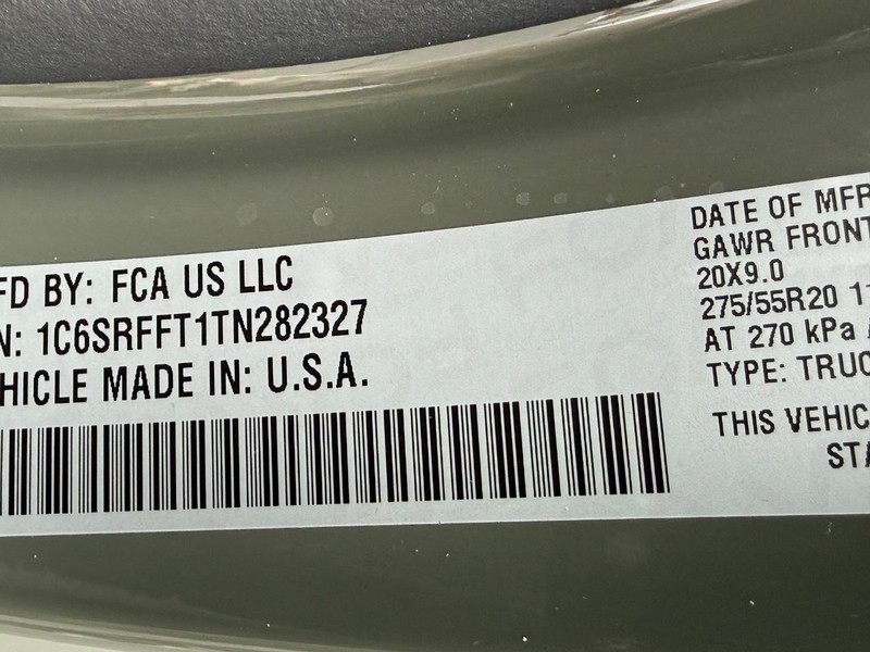 Ram 1500 Vehicle Full-screen Gallery Image 15