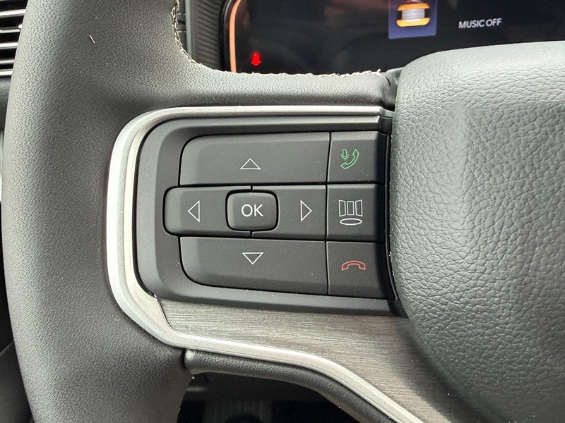 Jeep Grand Wagoneer Vehicle Full-screen Gallery Image 13