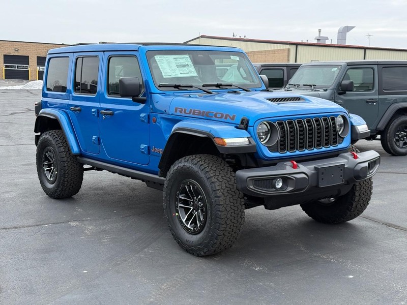 Jeep Wrangler Vehicle Full-screen Gallery Image 2