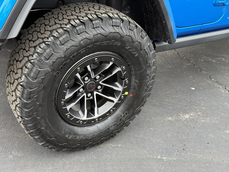 Jeep Wrangler Vehicle Full-screen Gallery Image 5