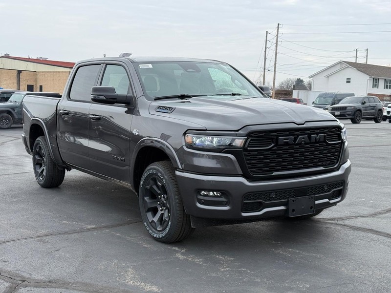Ram 1500 Vehicle Full-screen Gallery Image 2