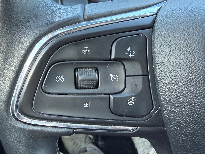 Buick Envision Vehicle Full-screen Gallery Image 16