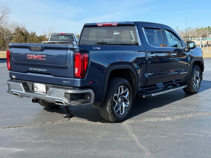 GMC Sierra 1500 Vehicle Full-screen Gallery Image 03