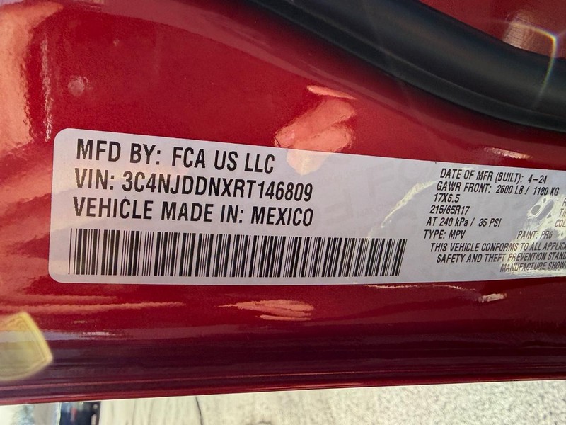 Jeep Compass Vehicle Full-screen Gallery Image 23