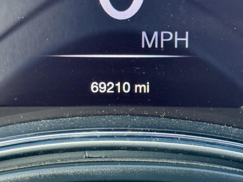 Jeep Grand Cherokee Vehicle Full-screen Gallery Image 19