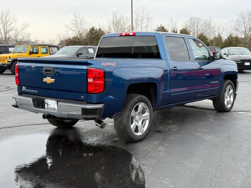 Chevrolet Silverado 1500 Vehicle Full-screen Gallery Image 03