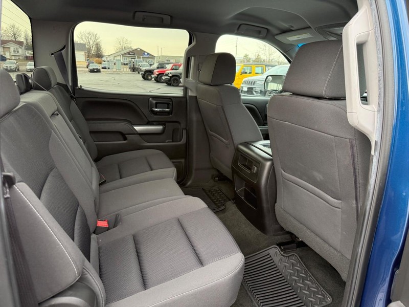 Chevrolet Silverado 1500 Vehicle Full-screen Gallery Image 10