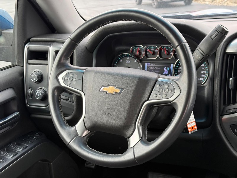 Chevrolet Silverado 1500 Vehicle Full-screen Gallery Image 12