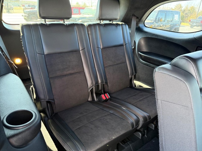 Dodge Durango Vehicle Full-screen Gallery Image 11