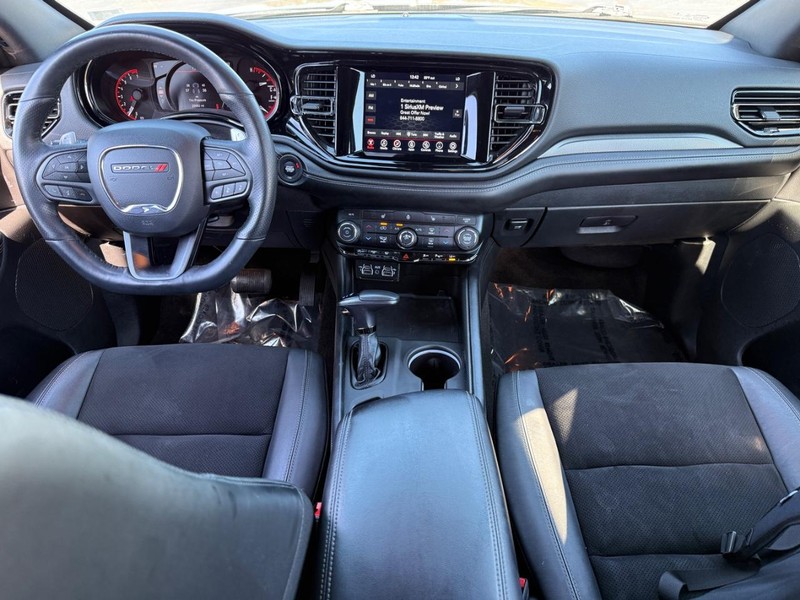 Dodge Durango Vehicle Full-screen Gallery Image 13