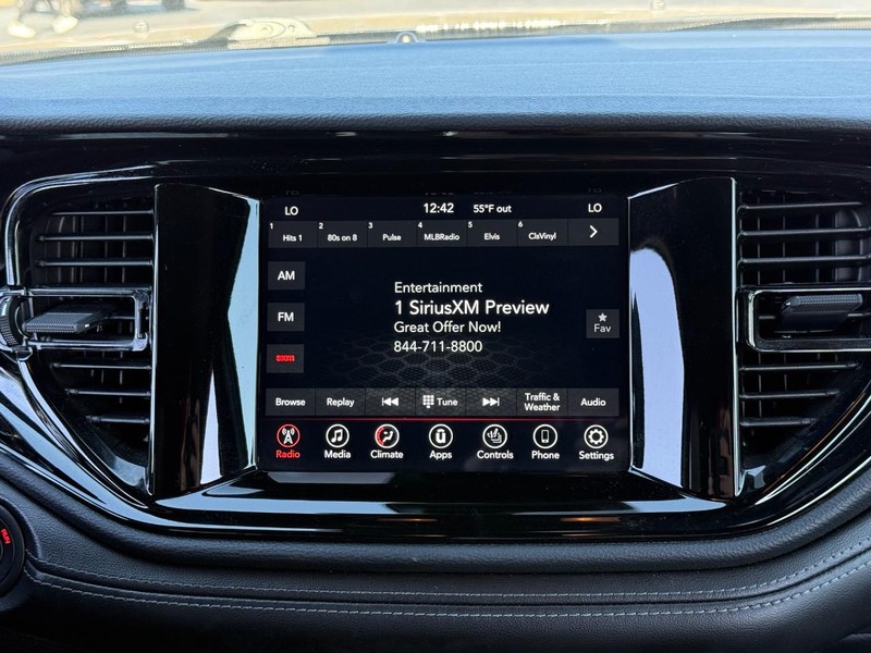 Dodge Durango Vehicle Full-screen Gallery Image 15