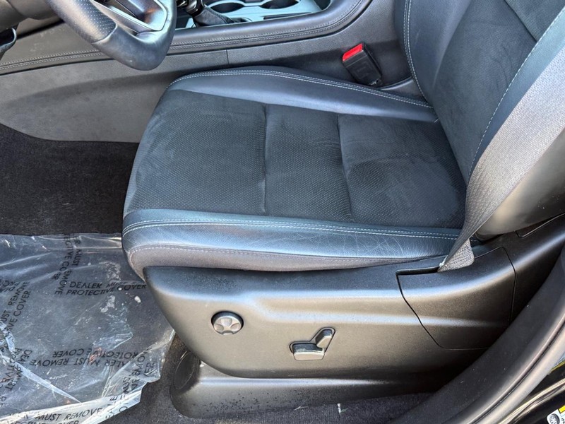 Dodge Durango Vehicle Full-screen Gallery Image 19