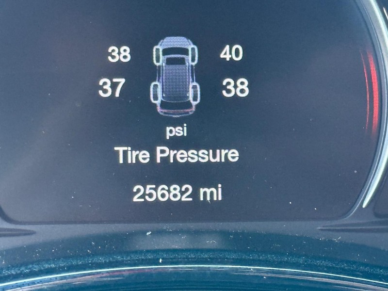 Dodge Durango Vehicle Full-screen Gallery Image 23