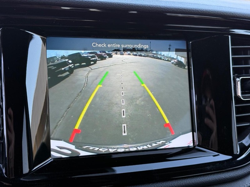 Dodge Durango Vehicle Full-screen Gallery Image 24