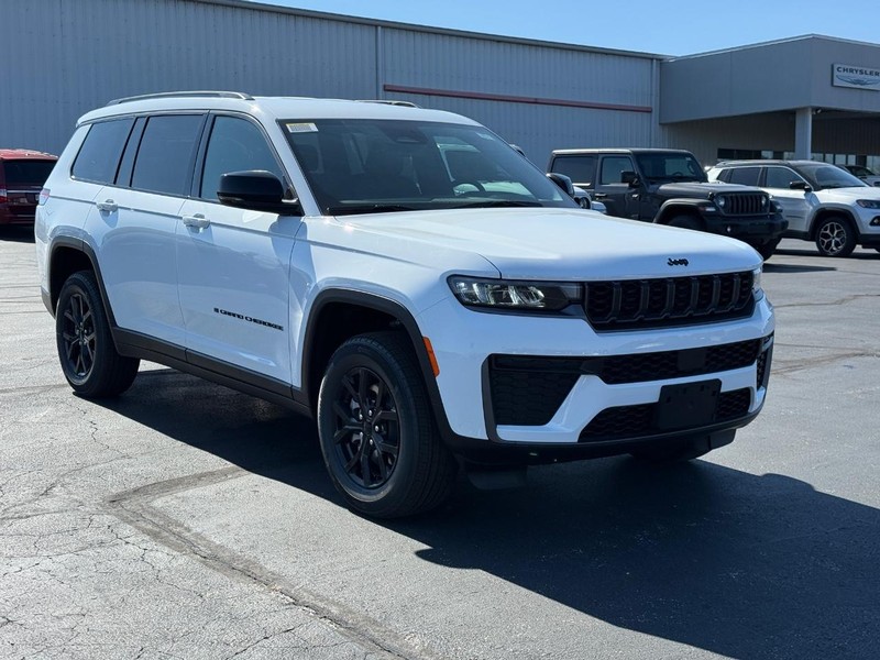 Jeep Grand Cherokee L Vehicle Full-screen Gallery Image 2