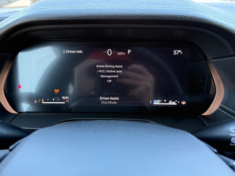 Jeep Grand Cherokee L Vehicle Full-screen Gallery Image 14