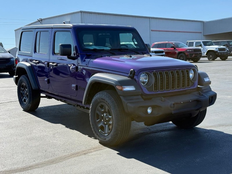 Jeep Wrangler Vehicle Full-screen Gallery Image 2