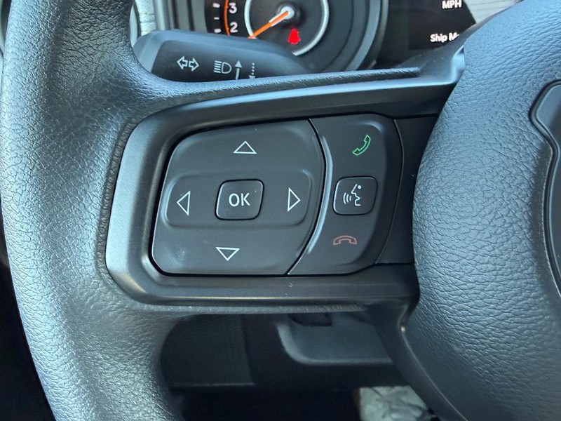 Jeep Wrangler Vehicle Full-screen Gallery Image 10