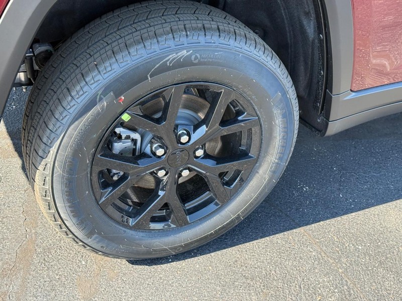 Jeep Grand Cherokee Vehicle Full-screen Gallery Image 4