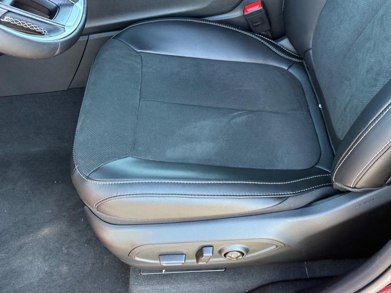 Jeep Grand Cherokee Vehicle Full-screen Gallery Image 10