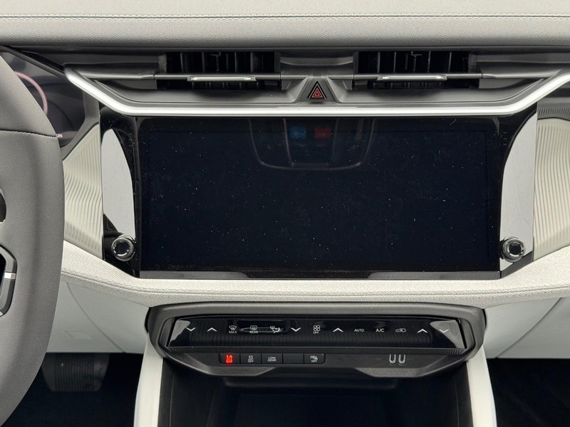 Jeep Cherokee Vehicle Full-screen Gallery Image 9