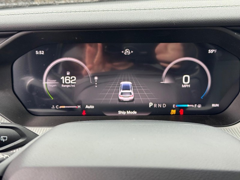 Jeep Cherokee Vehicle Full-screen Gallery Image 15