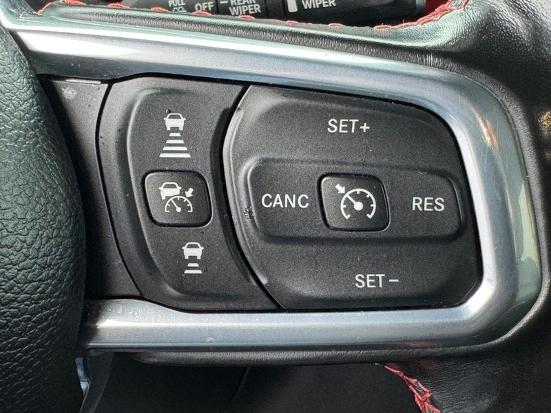 Jeep Wrangler Vehicle Full-screen Gallery Image 20