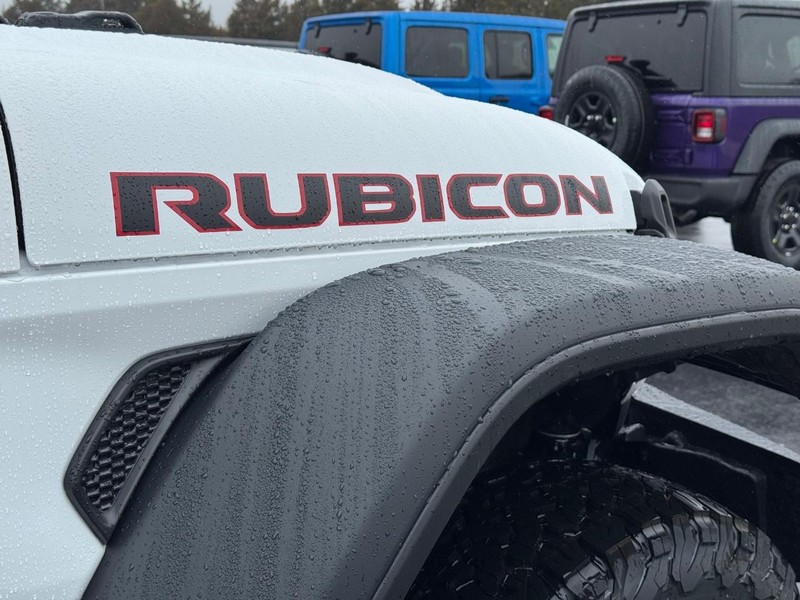 Jeep Wrangler Vehicle Full-screen Gallery Image 5