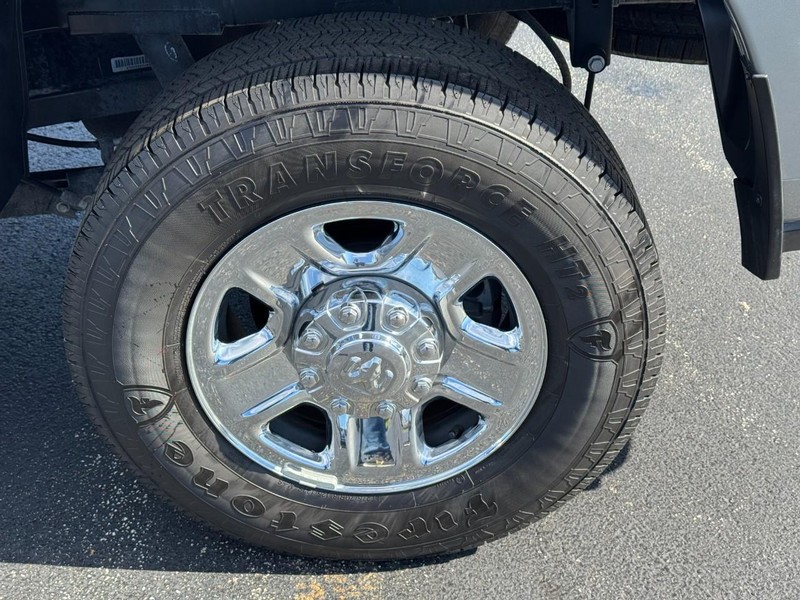 Ram 2500 Vehicle Full-screen Gallery Image 07