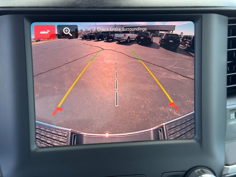 Ram 2500 Vehicle Full-screen Gallery Image 21