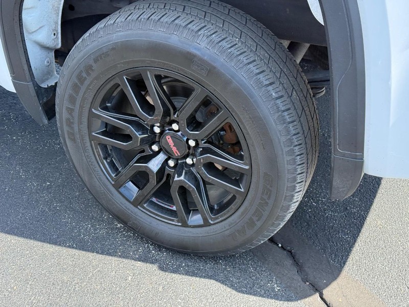 GMC Sierra 1500 Vehicle Full-screen Gallery Image 08