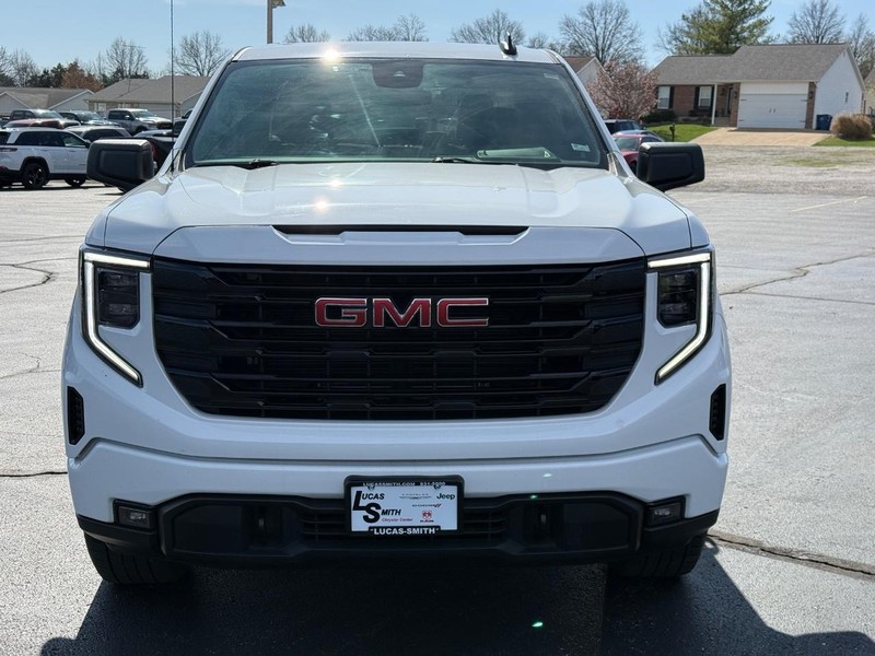 GMC Sierra 1500 Vehicle Full-screen Gallery Image 10