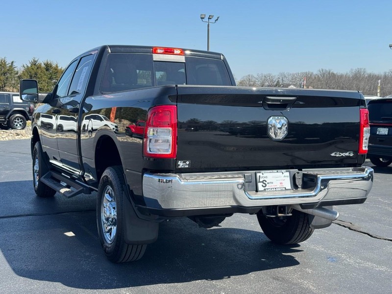 Ram 2500 Vehicle Full-screen Gallery Image 06