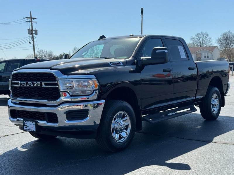 Ram 2500 Vehicle Full-screen Gallery Image 08