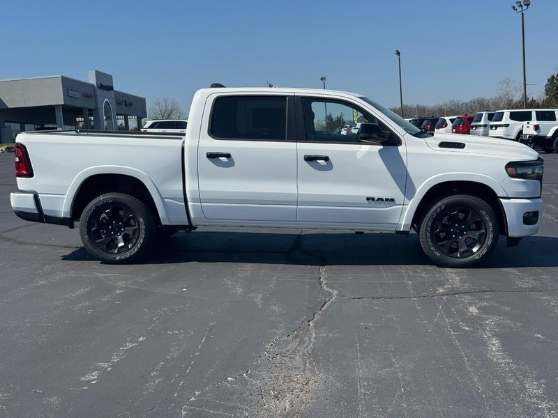 Ram 1500 Vehicle Full-screen Gallery Image 2