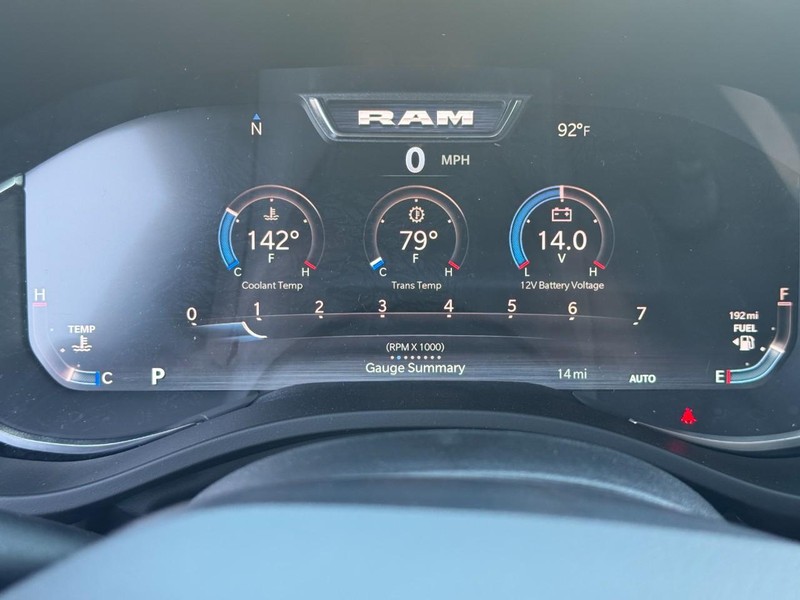 Ram 1500 Vehicle Full-screen Gallery Image 14