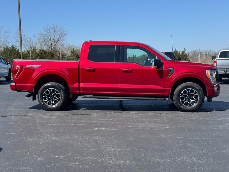 Ford F-150 Vehicle Full-screen Gallery Image 02