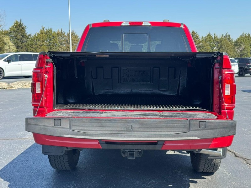 Ford F-150 Vehicle Full-screen Gallery Image 05