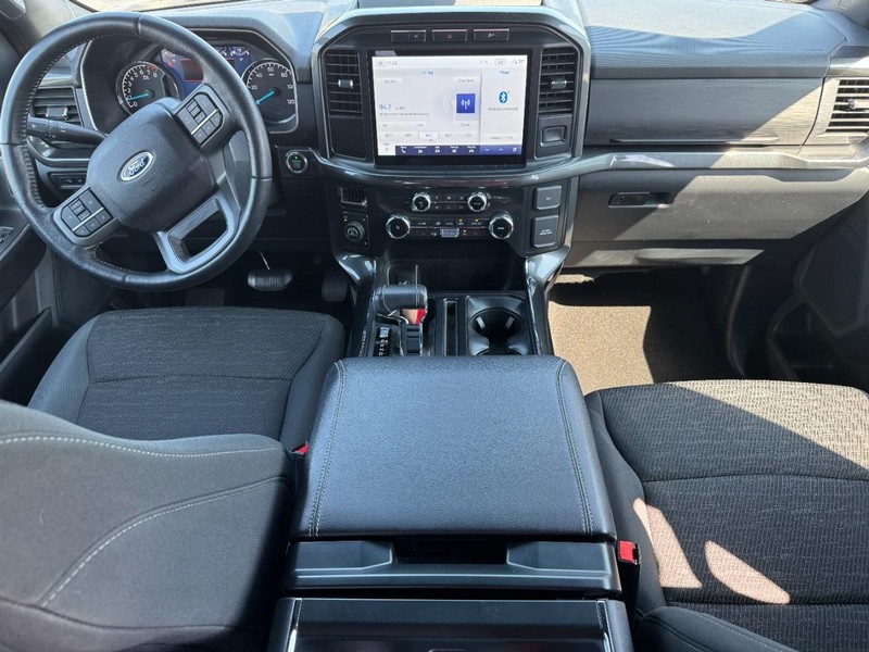 Ford F-150 Vehicle Full-screen Gallery Image 11