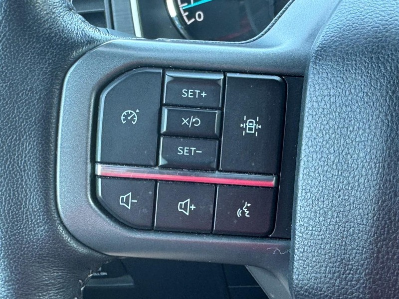 Ford F-150 Vehicle Full-screen Gallery Image 17