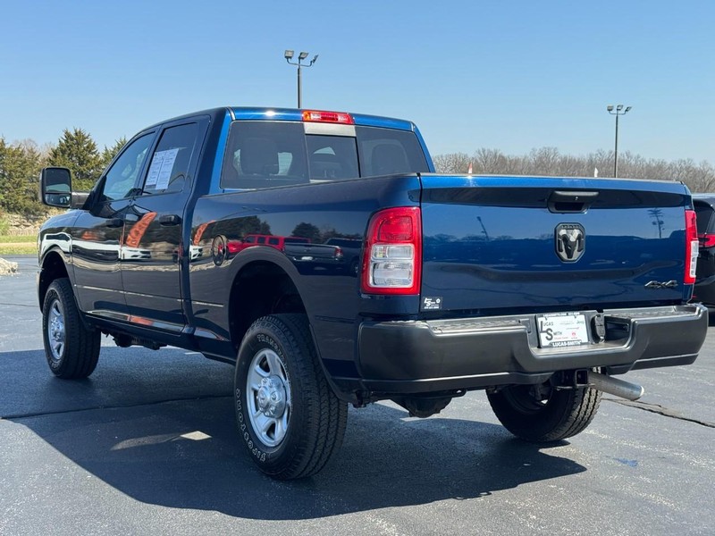 Ram 2500 Vehicle Full-screen Gallery Image 6