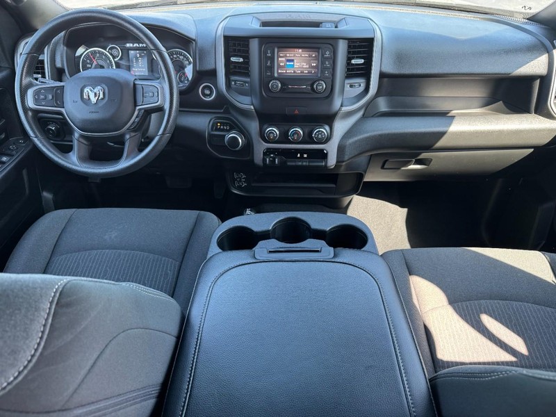 Ram 2500 Vehicle Full-screen Gallery Image 12