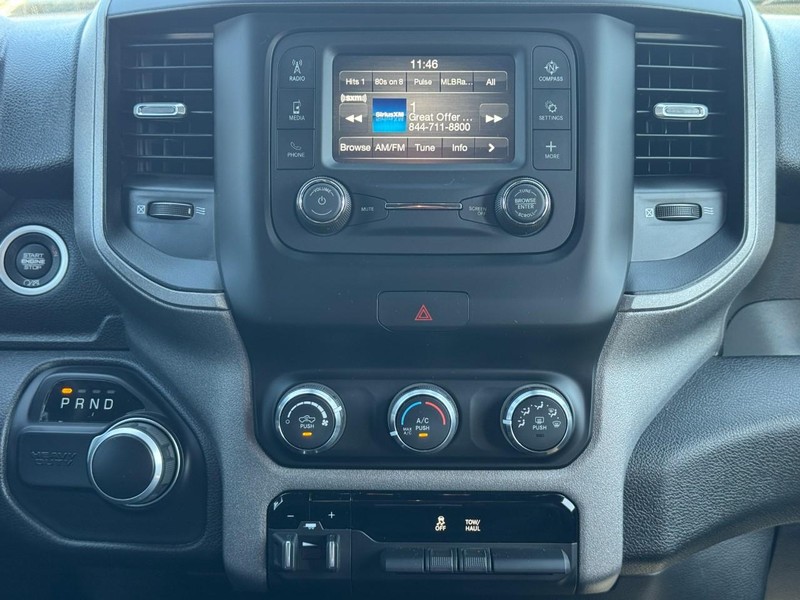 Ram 2500 Vehicle Full-screen Gallery Image 14