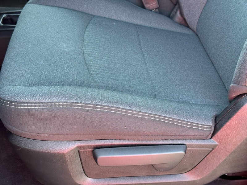 Ram 2500 Vehicle Full-screen Gallery Image 16