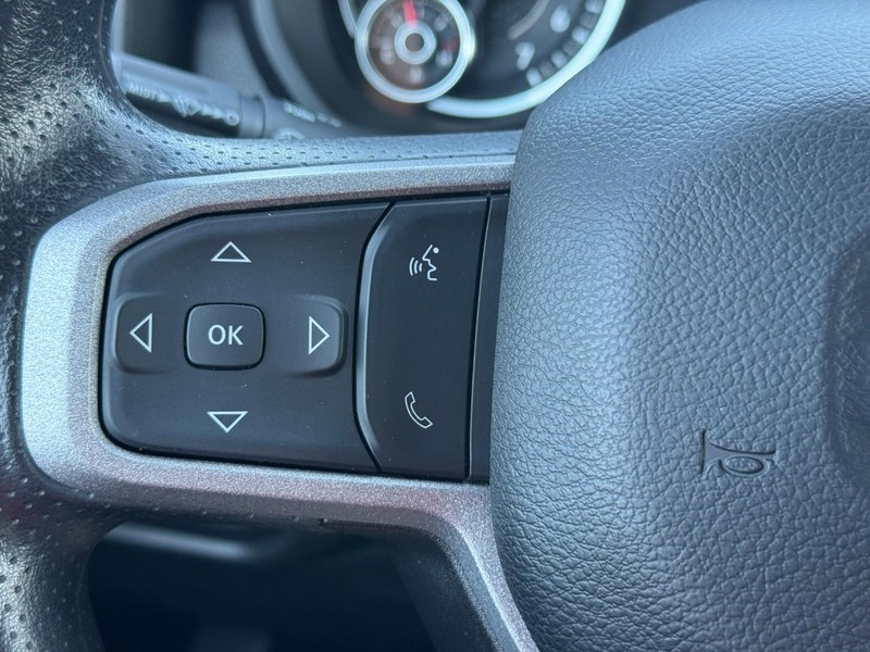 Ram 2500 Vehicle Full-screen Gallery Image 17